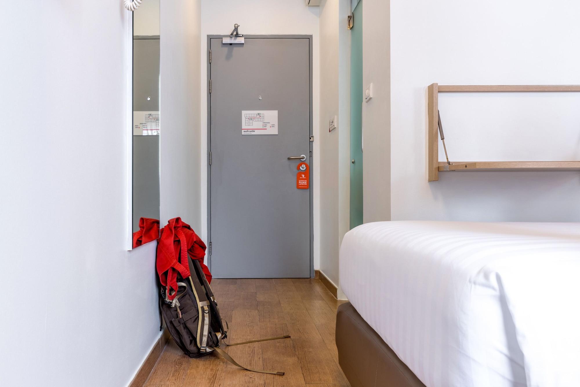 Red Planet Phuket Patong - Sha Extra Plus Exterior photo