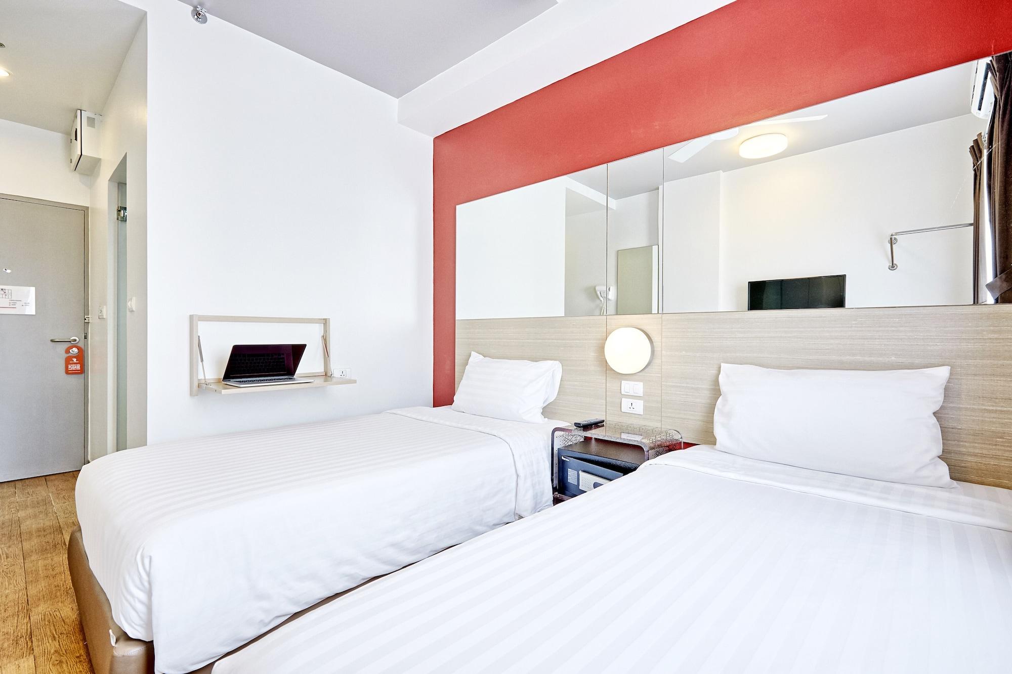 Red Planet Phuket Patong - Sha Extra Plus Exterior photo