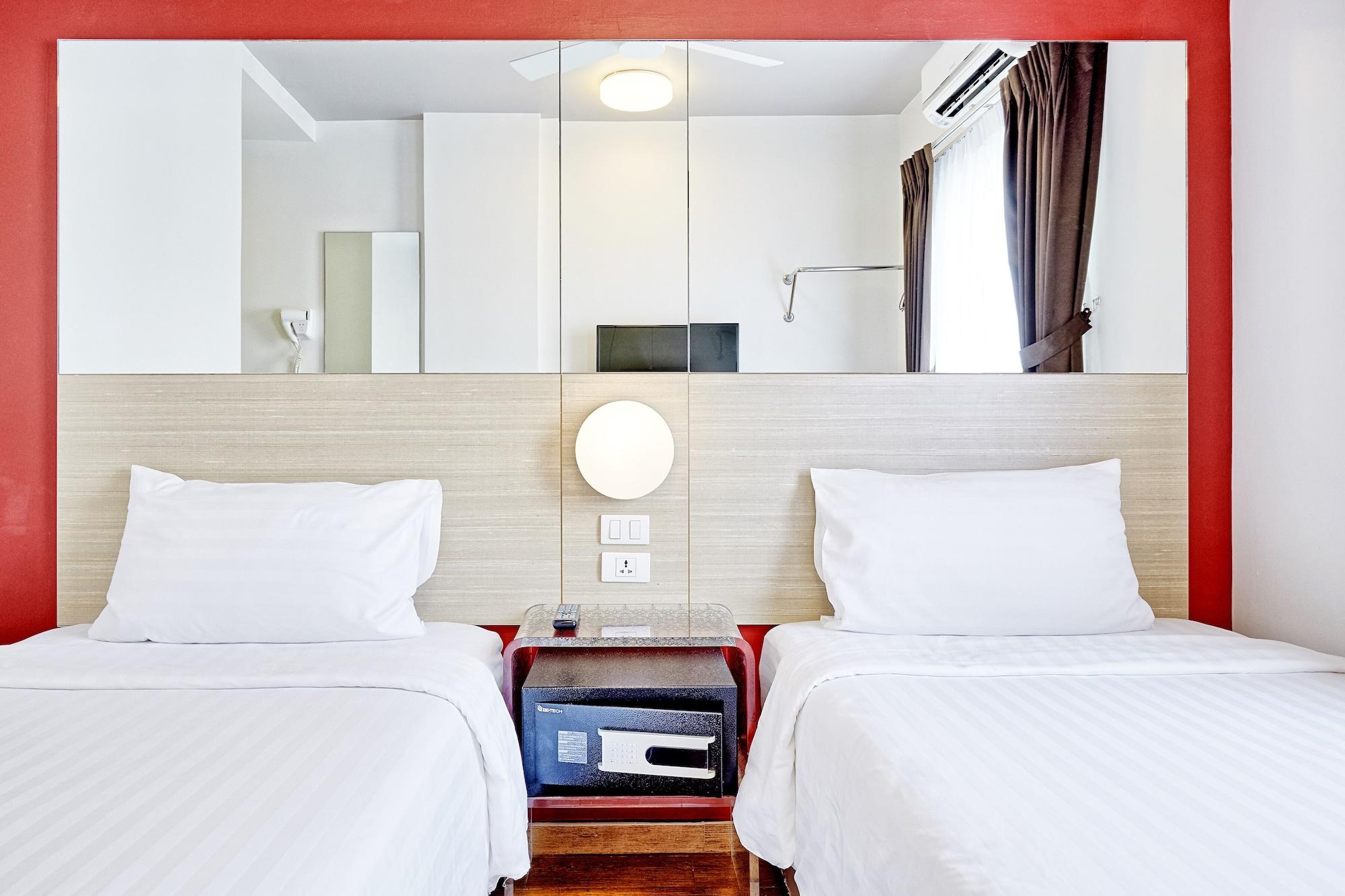 Red Planet Phuket Patong - Sha Extra Plus Exterior photo