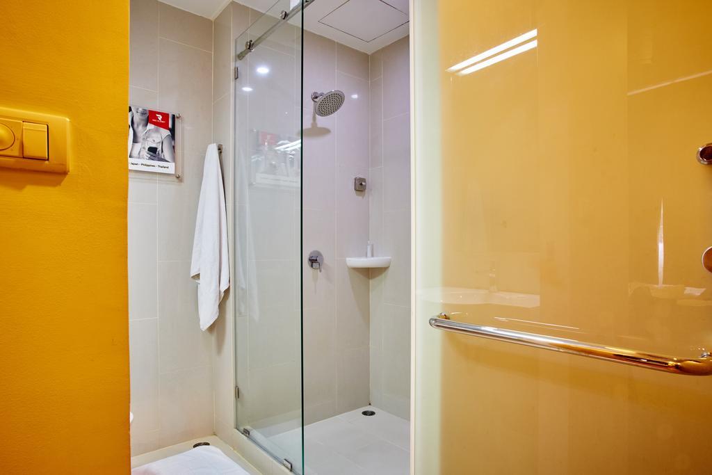 Red Planet Phuket Patong - Sha Extra Plus Exterior photo