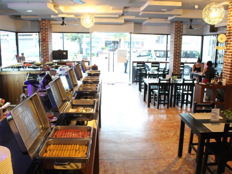 Red Planet Phuket Patong - Sha Extra Plus Exterior photo