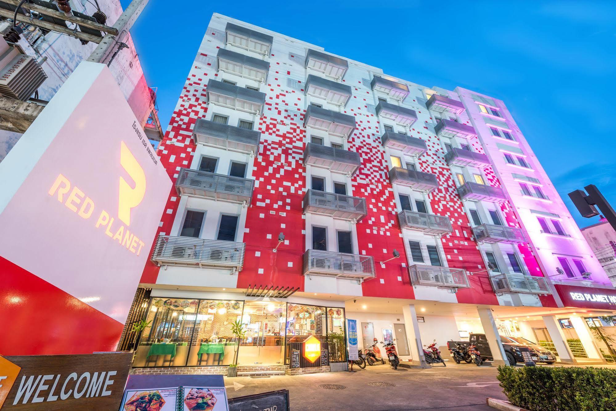 Red Planet Phuket Patong - Sha Extra Plus Exterior photo