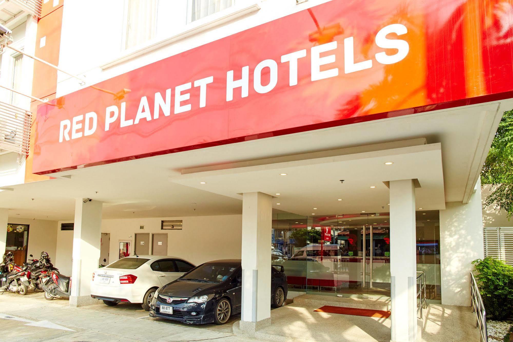 Red Planet Phuket Patong - Sha Extra Plus Exterior photo